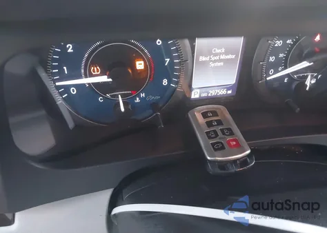 2015 Toyota Sienna Xle 8 Passenger from USA, damaged, VIN 5TDYK3DC9FS640975